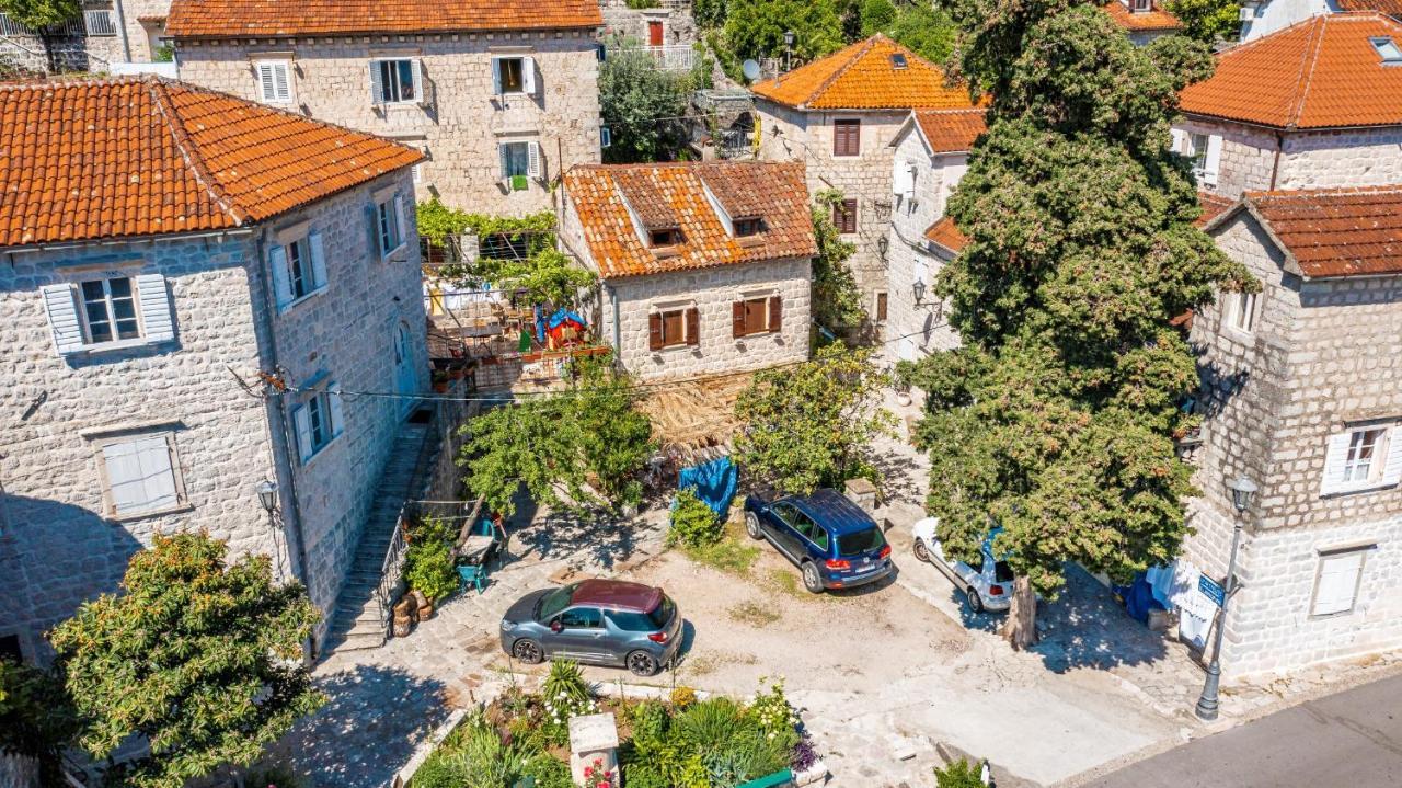Charming Bohemian House In Perast Villa Eksteriør billede